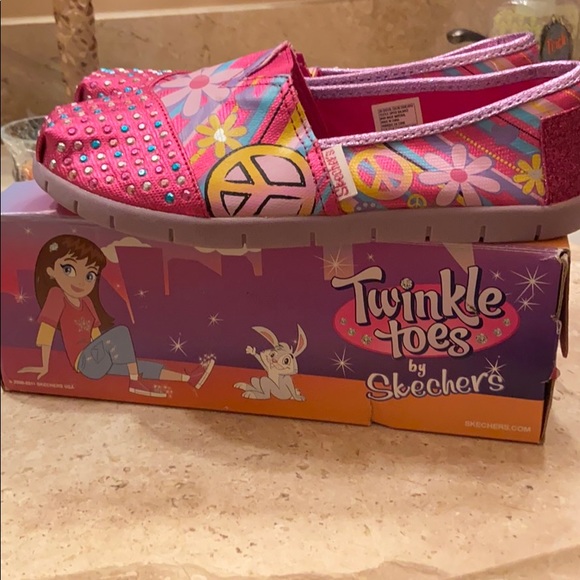Twinkle Toes Shuffle Ups! Awesome closet find! - Picture 6 of 8